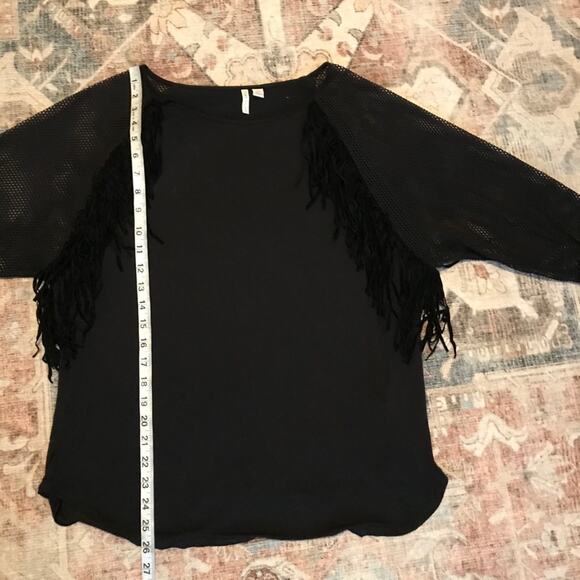 Cato top with fringe and mesh sleeves size large - Picture 2 of 6